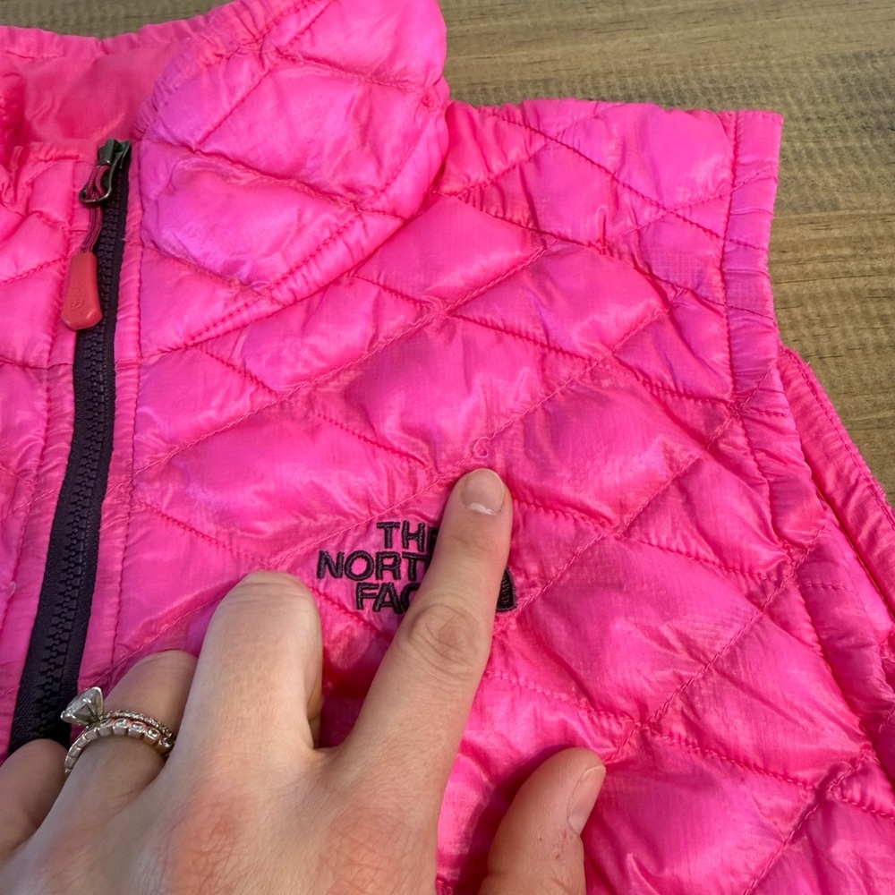 The North Face Pink Thermoball Quilted Vest - Picture 2 of 6